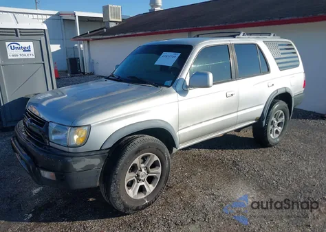 2002 Toyota 4Runner Sr5 V6 z USA, uszkodzony, nr VIN JT3GN86R320220549